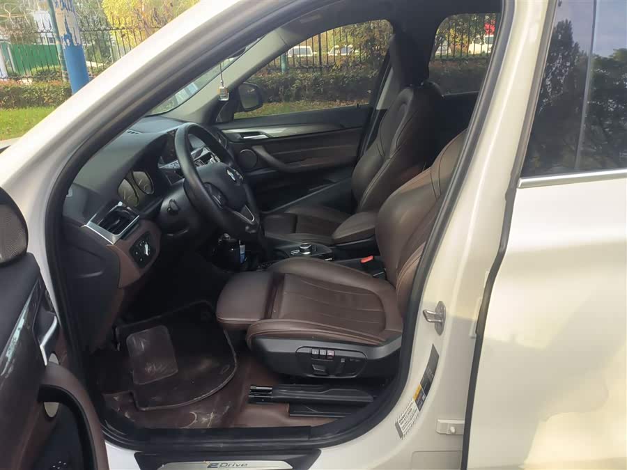 BMW X1 New Energy 2018 immagine di auto #16