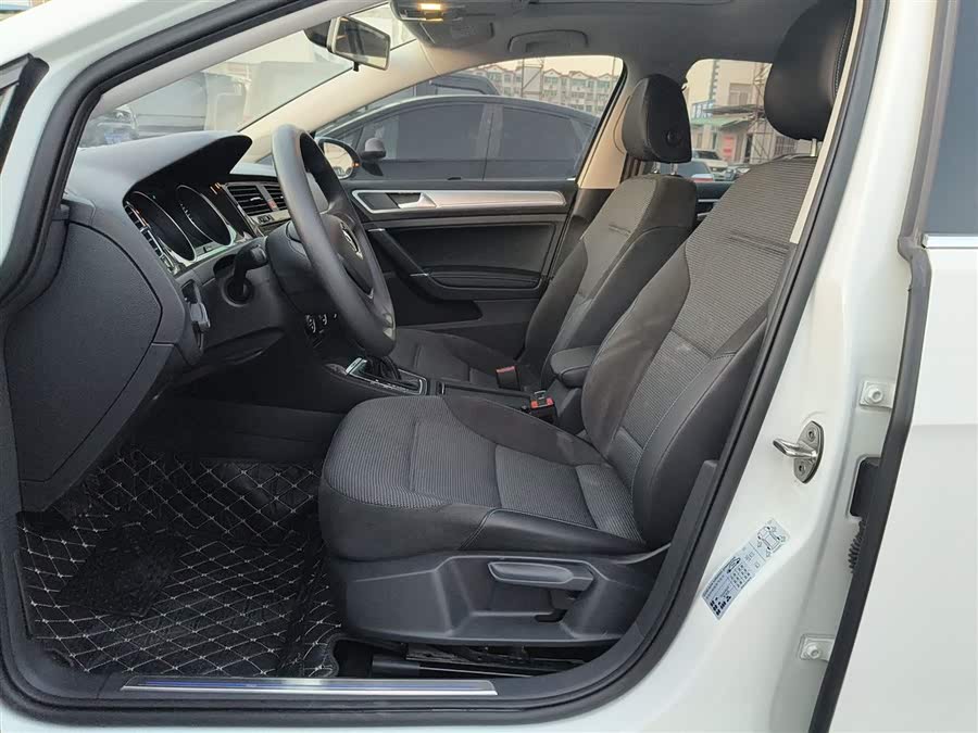 Volkswagen Golf Pure Electric 2020 #16 Volkswagen Golf Pure Electric 2020 image de voiture #16