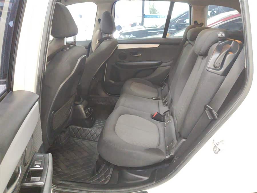 BMW 2 Series Gran Tourer 2015 car image #16