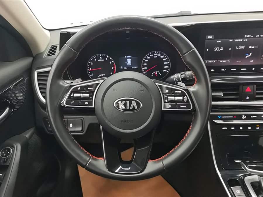 Kia Stonic 2020 car image #16