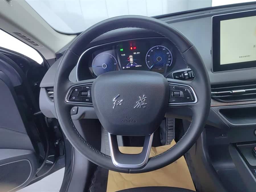 HongQi E-QM5 2023 car image #16