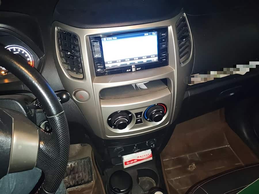 Great Wall M4 2013 car image #16