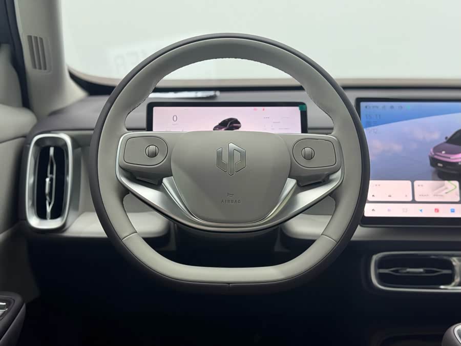 零跑汽车 零跑B10 2025 汽车图片 #16