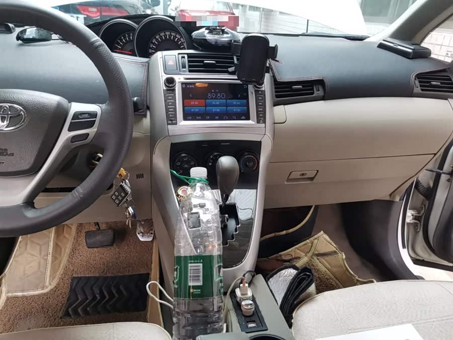 Toyota Reiz 2015 immagine di auto #16