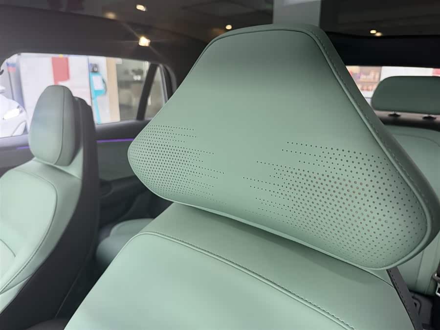 HongQi EH7 2025 #16 HongQi EH7 2025 car image #16