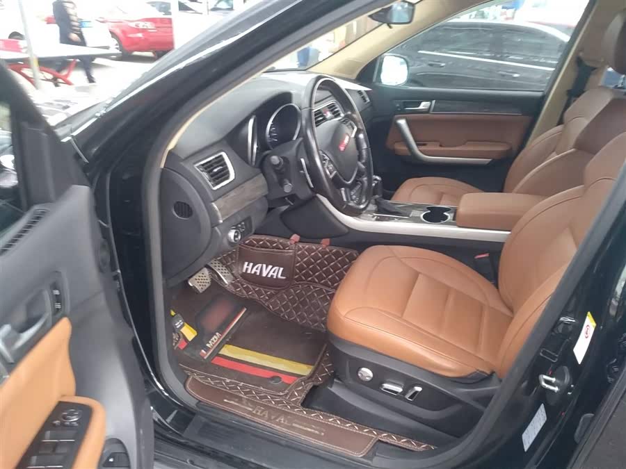 Haval H8 2015 car image #16