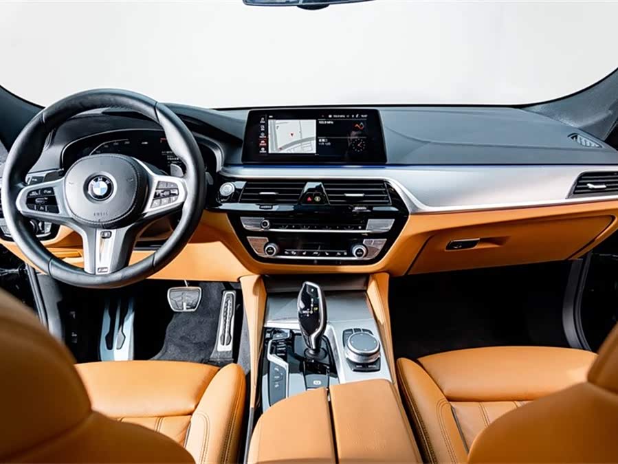 BMW 6 Series GT 2020 #16 BMW 6 Series GT 2020 car image #16