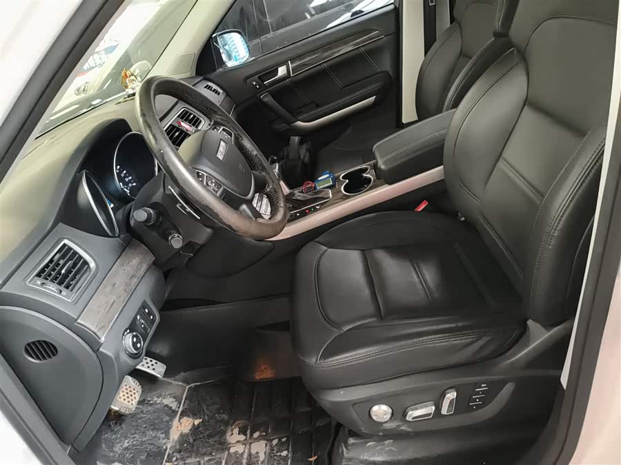 Haval H8 2017 car image #16