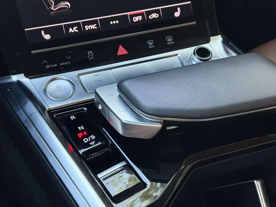 Audi e-tron (Imported) 2022 car image #16