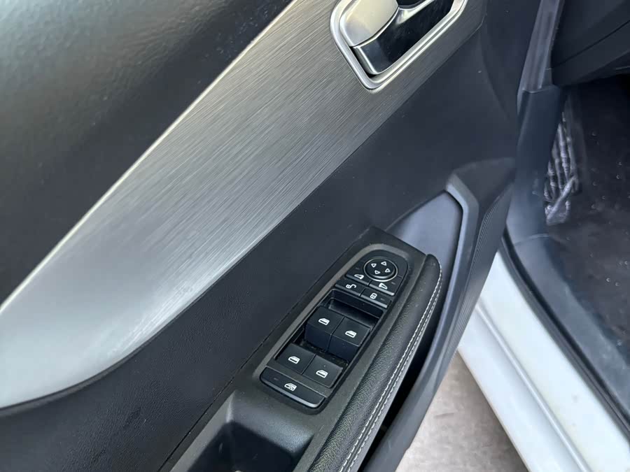 BYD Qin Pro New Energy 2020 #16 BYD Qin Pro New Energy 2020 car image #16