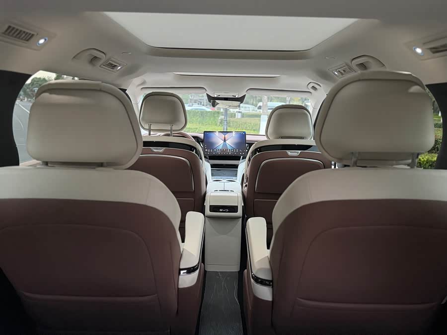 BYD Xia 2025 #16 BYD Xia 2025 immagine di auto #16