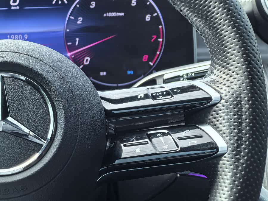 Mercedes-Benz C Class 2023 car image #16