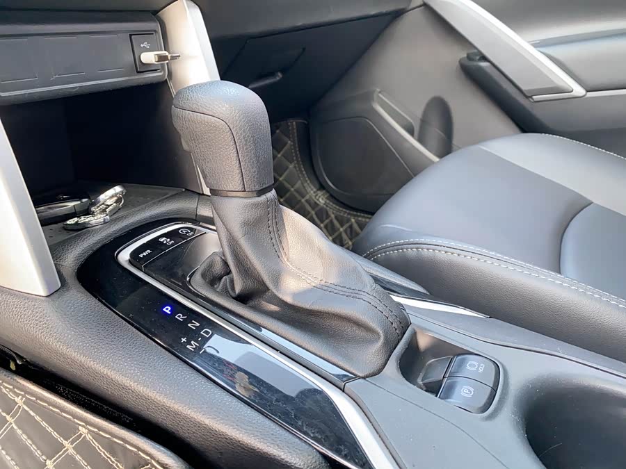 Toyota Corolla Cross 2023 immagine di auto #16