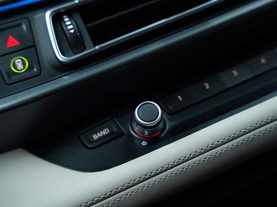 BMW i8 2016 صورة سيارة #16