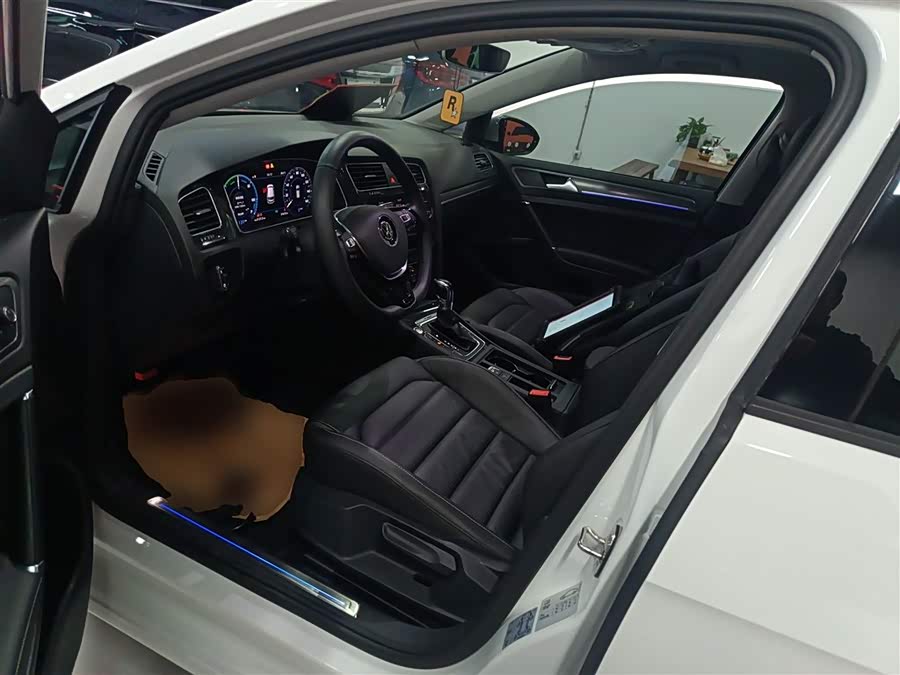 Volkswagen Golf New Energy (Imported) 2020 صورة سيارة #16