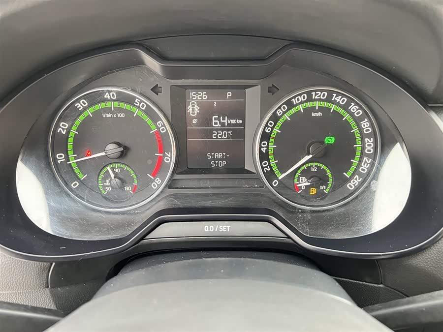Skoda Octavia 2018 car image #16