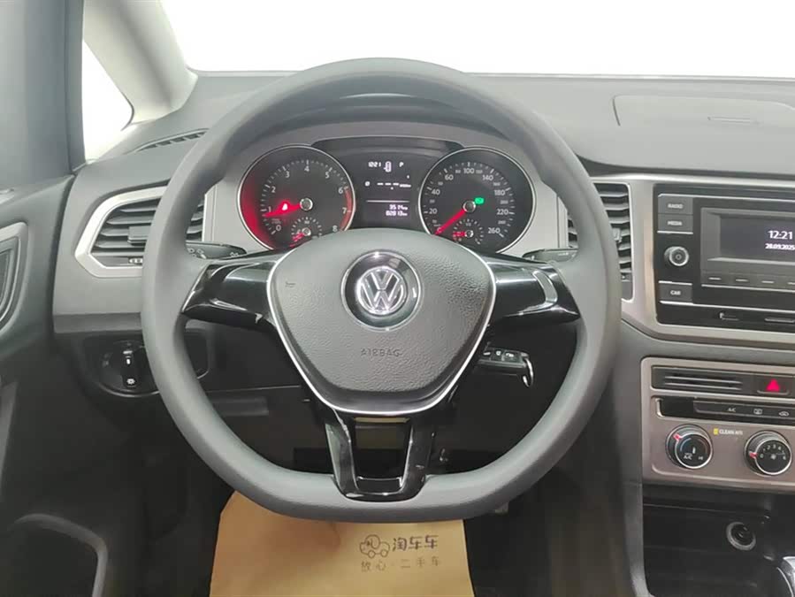 Volkswagen Golf Sportsvan 2017 car image #16