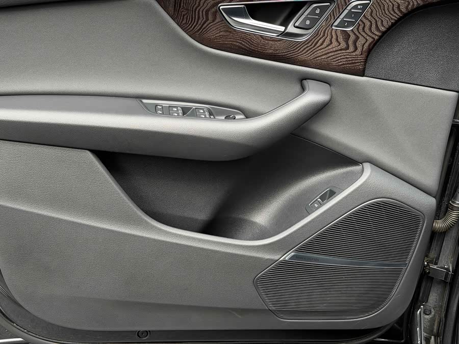 Audi Q8 2020 #16 Audi Q8 2020 car image #16