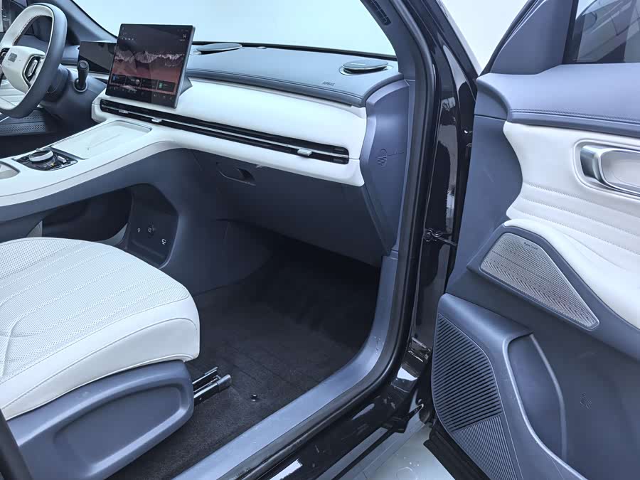 GEELY 2024 #16 GEELY 2024 car image #16