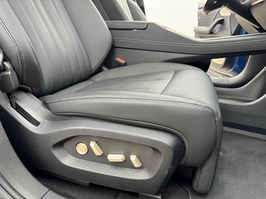 2024 car image #16