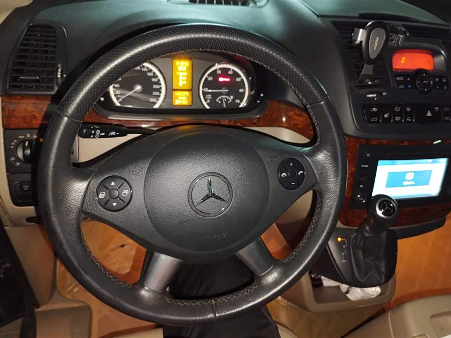 奔驰 唯雅诺 2013 汽车图片 #16