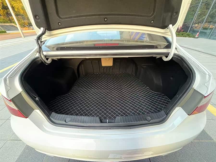 Hyundai Sonata 2014 car image #16