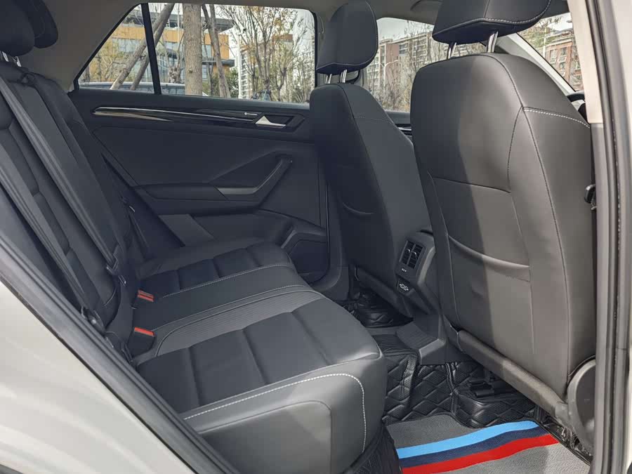 Volkswagen T-Roc 2022 #16 Volkswagen T-Roc 2022 car image #16