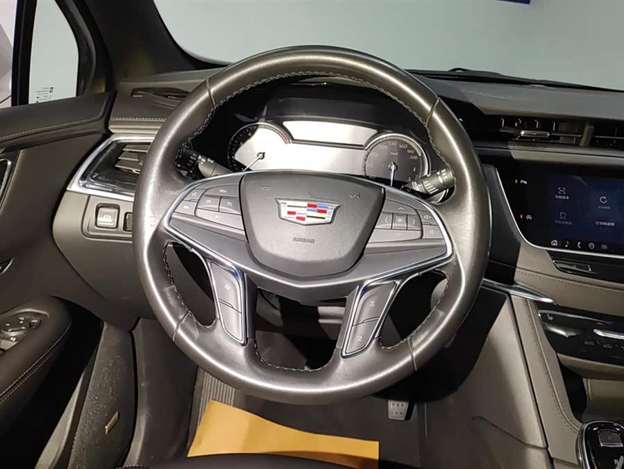 2021 car image #16