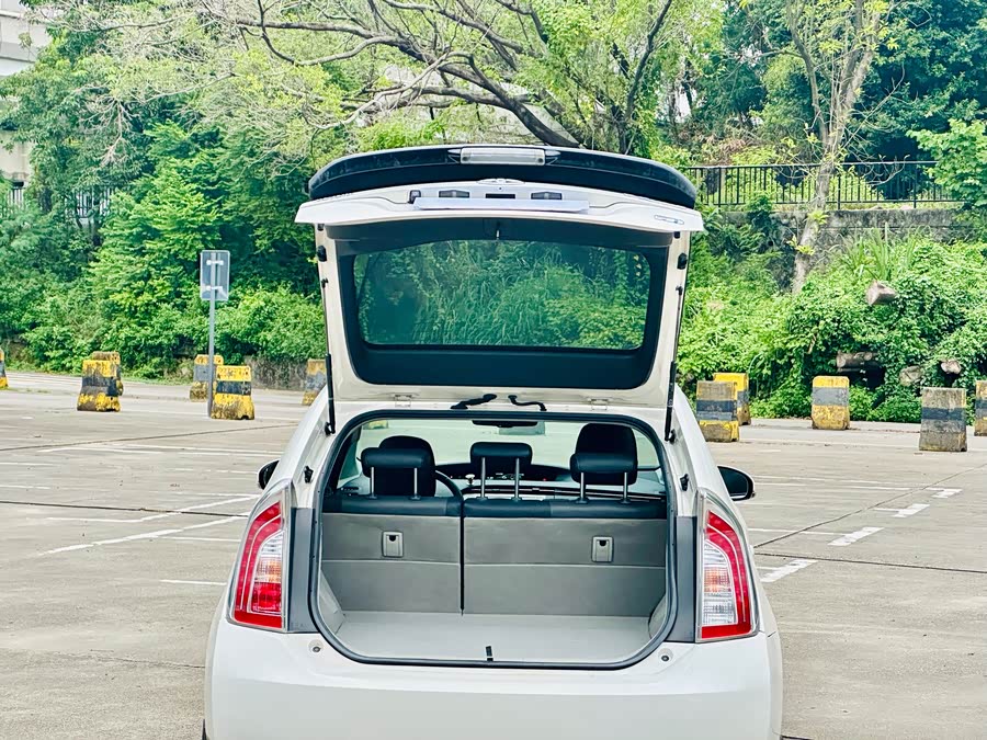 Toyota Prius 2013 immagine di auto #16