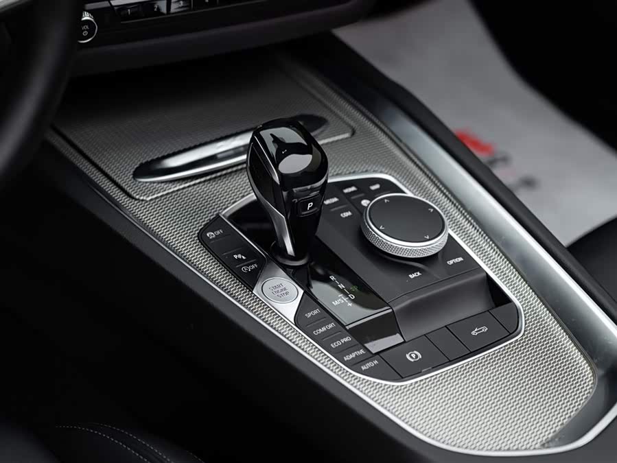 BMW Z4 2019 car image #16