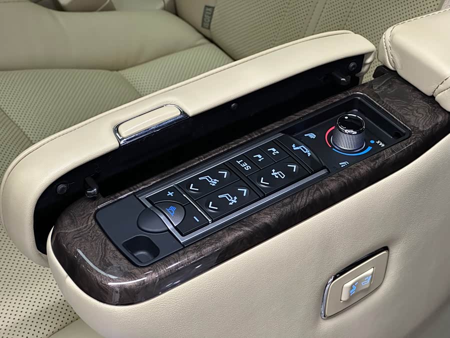 Toyota Alphard 2023 #16 Toyota Alphard 2023 car image #16