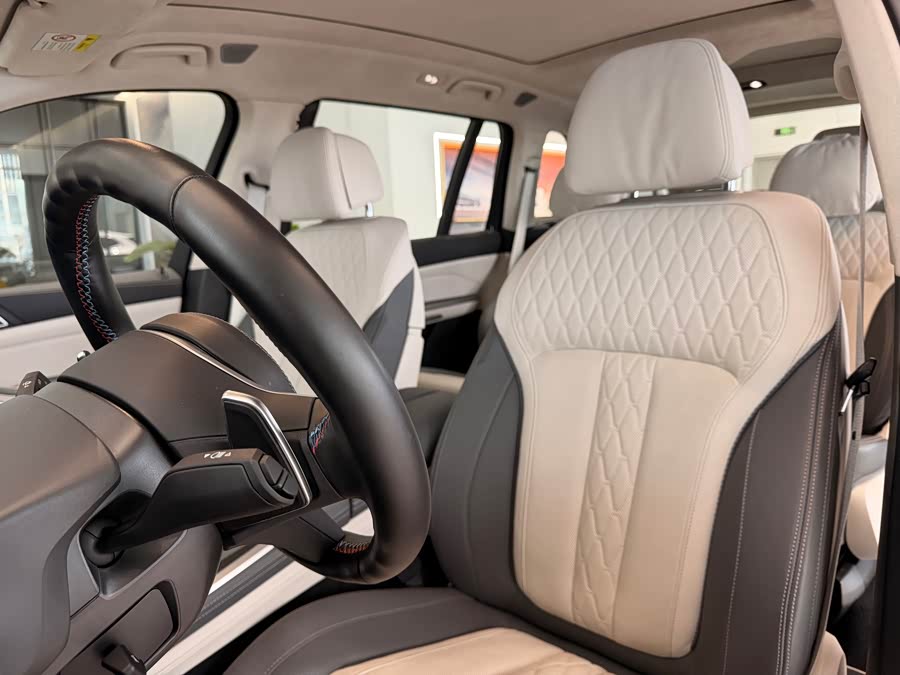 BMW X7 M60i #16 BMW X7 M60i imagen de coche #16