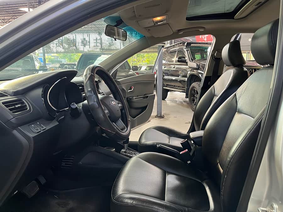 起亚 起亚K2 2013 汽车图片 #16