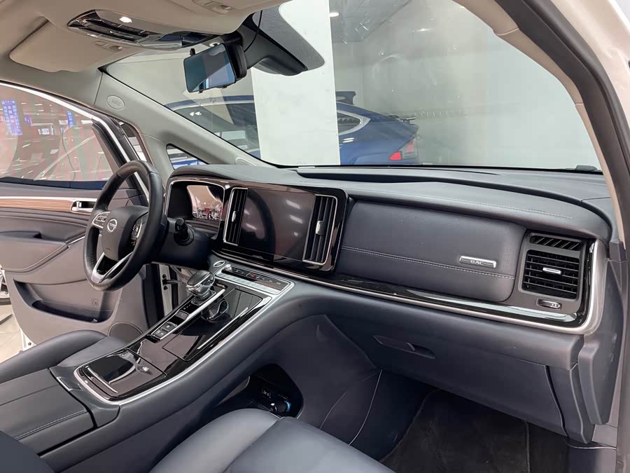 广汽传祺 传祺M8 2022 汽车图片 #16