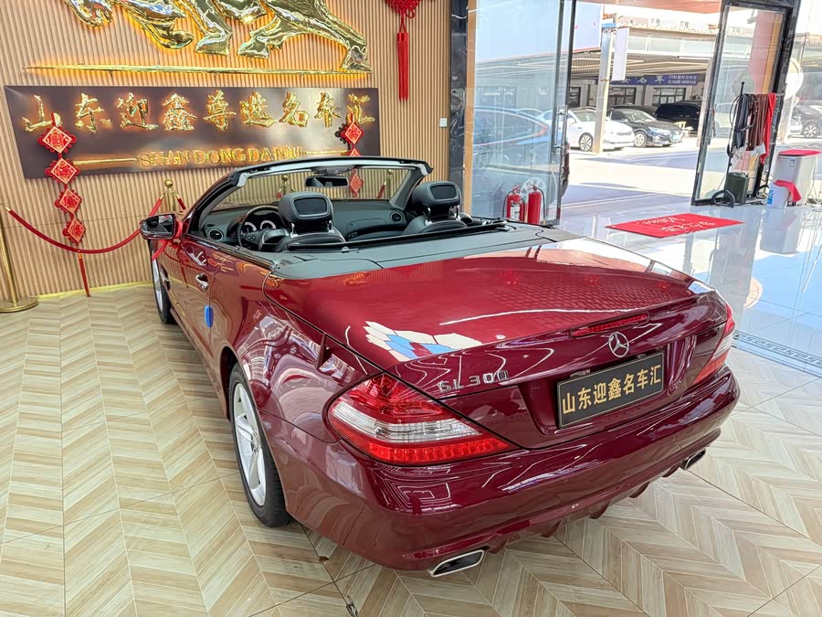 Mercedes-Benz SL Class 2011 car image #16