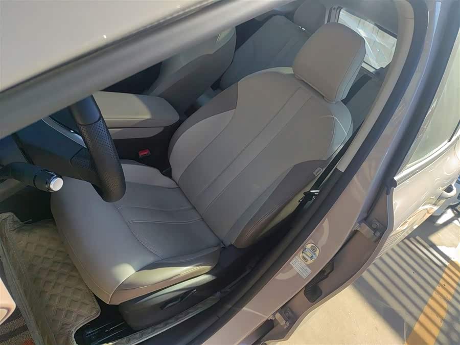 MG ES5 2024 car image #16