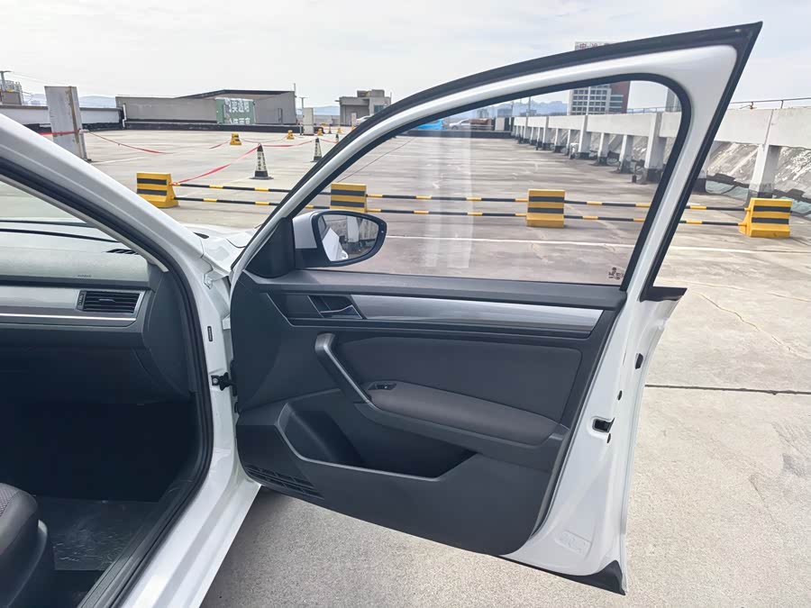 Volkswagen Bora 2020 car image #16