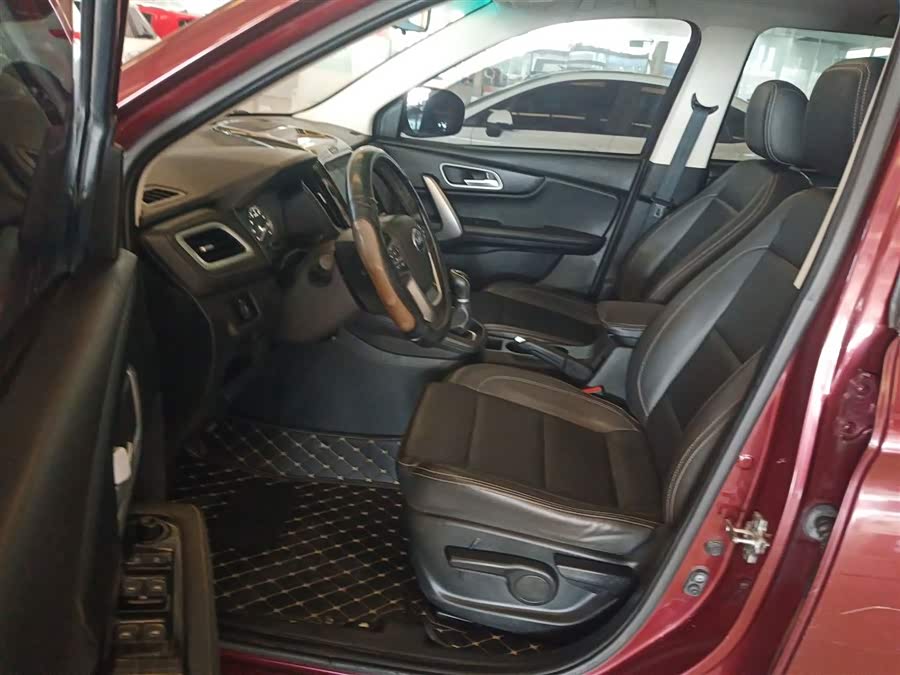 SWM X7 2016 imagen de coche #16