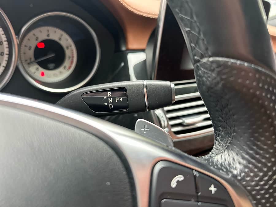 Mercedes-Benz CLS Class 2016 car image #16