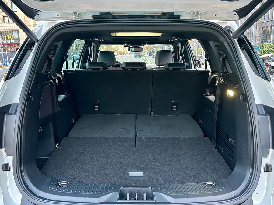 Ford Everest 2018 car image #16