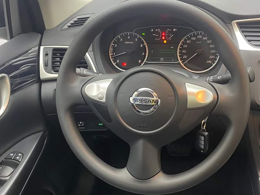 Nissan Sylphy car image #16