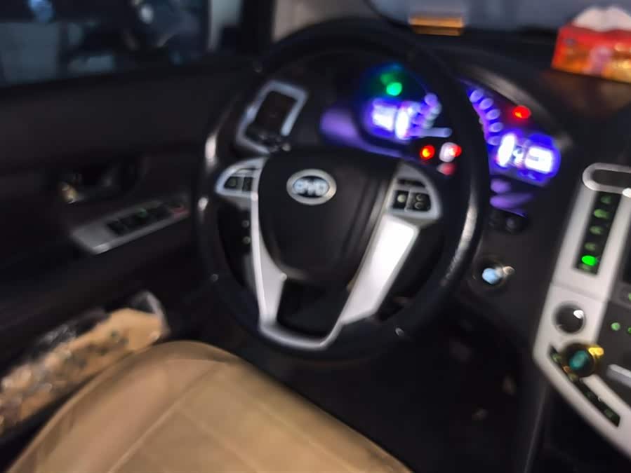 BYD S6 2014 #16 BYD S6 2014 car image #16