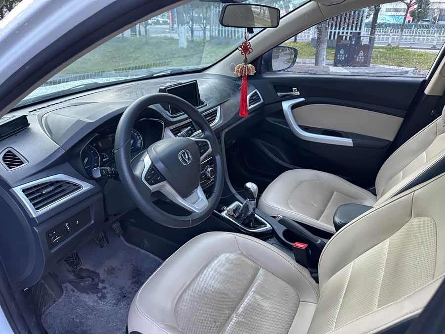 Changan Alsvin V7 2015 car image #16