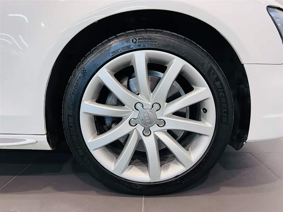 Audi A4L 2016 car image #16