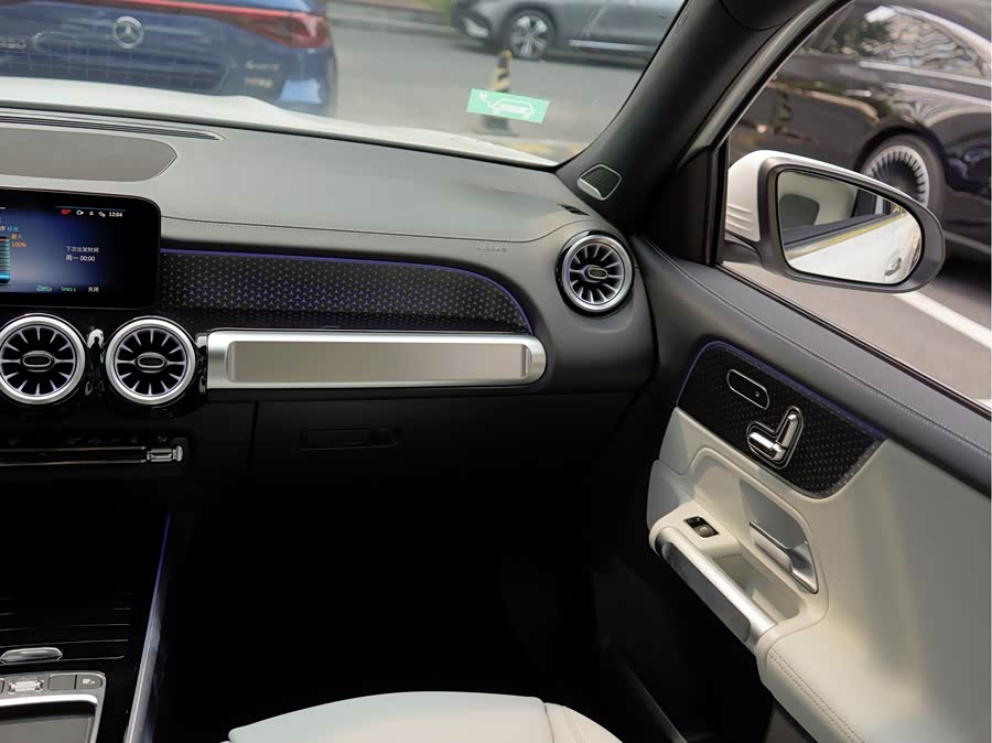 Mercedes-Benz EQB Class 2025 car image #16