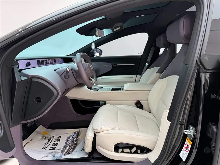 Avatr 12 2023 car image #16