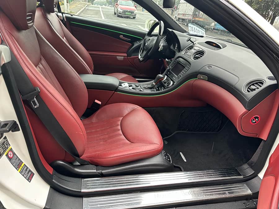 Mercedes-Benz SL Class 2011 car image #16