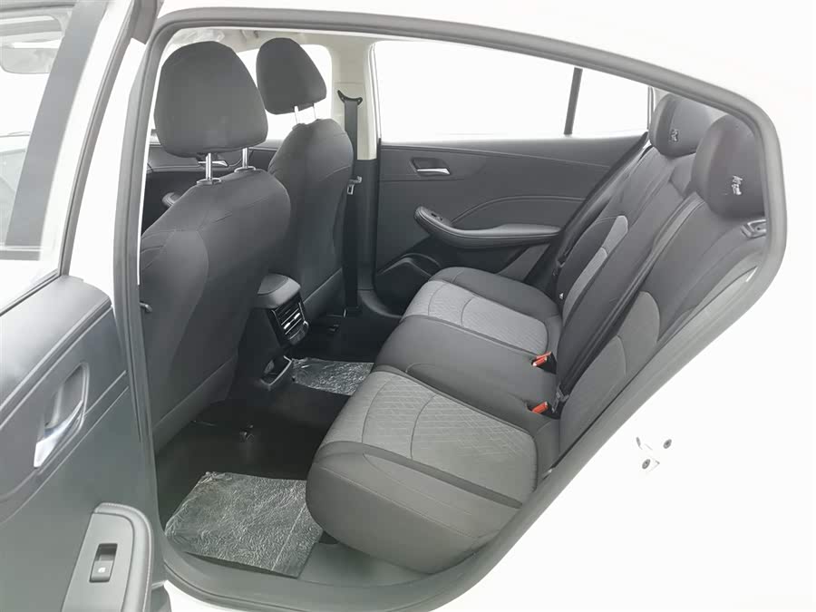 Roewe i5 2024 car image #16