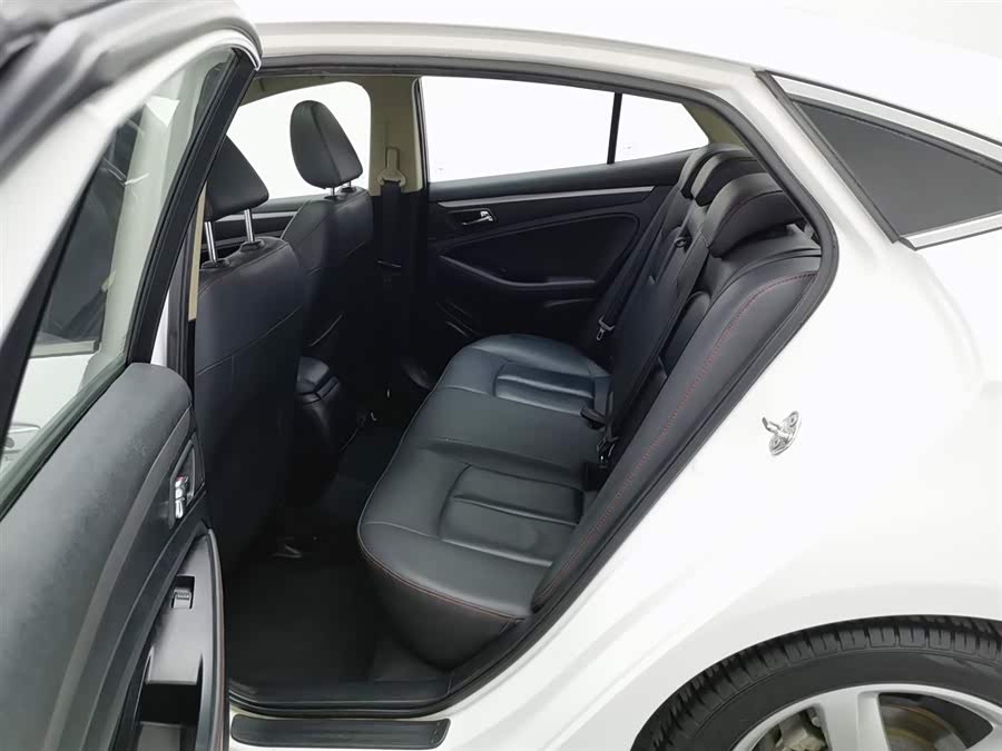 奔腾 奔腾B70 2015 汽车图片 #16