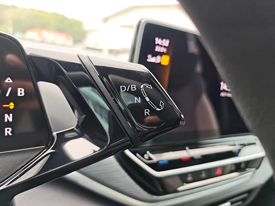 Volkswagen ID.4 Crozz 2023 car image #16